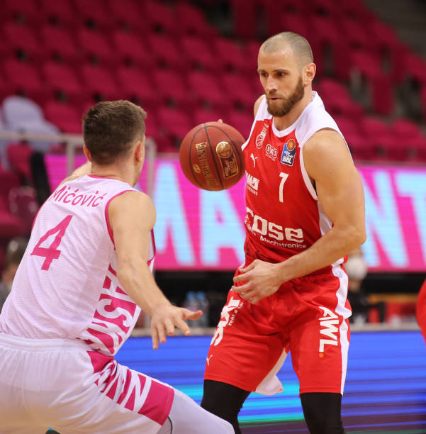 路上的一大 路上的一大