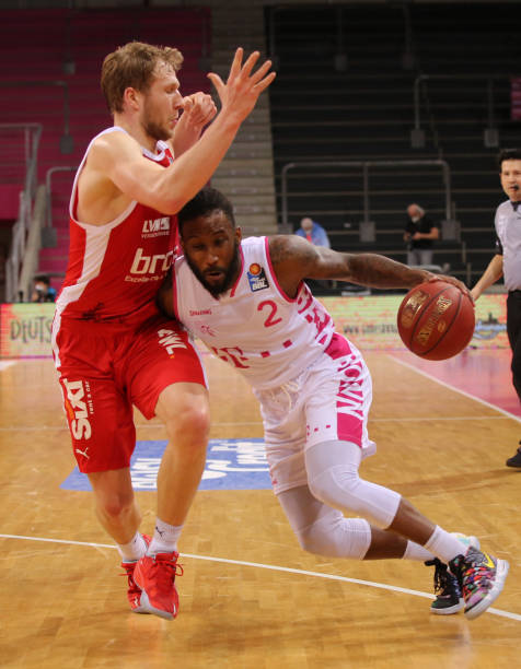 却用实力击 却用实力击