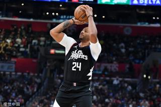 危机中的小 危机中的小